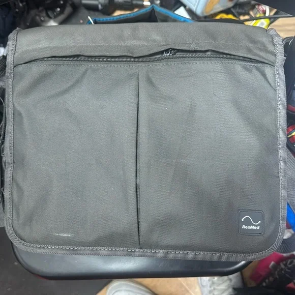 RESMED AIRSENSE 10 AUTOSET BLACK SLEEP APNEA MACHINE with CASE - Picture 1 of 10